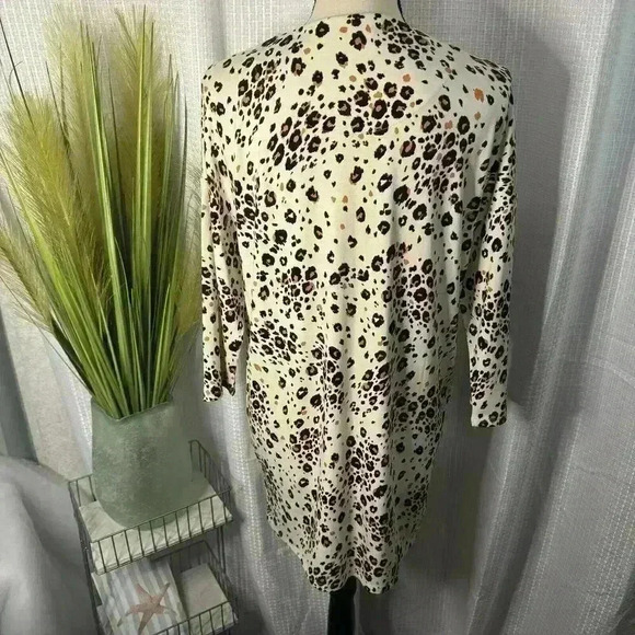 Chicos Women’s 0 US Small Long Sleeve Tunic Cheetah Animal Print Blouse Top - Picture 6 of 12